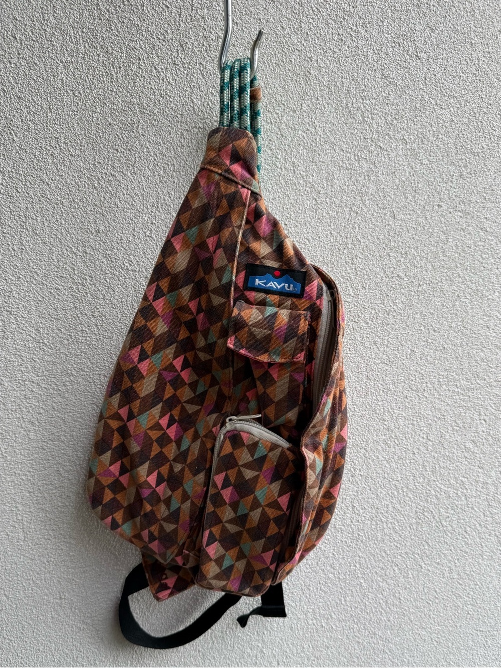 KAVU Rope Bag Jumble Dash Geometric Aztec Print Crossbody Sling Bag